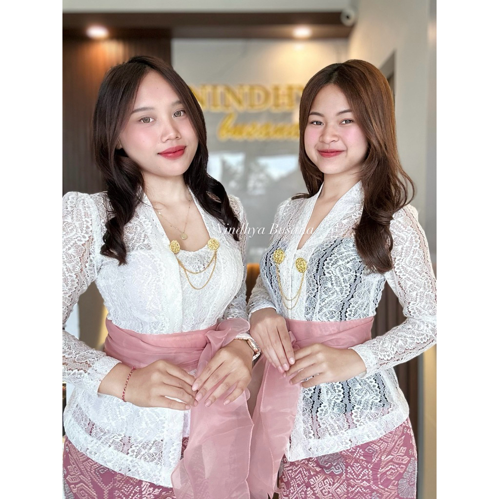 Kebaya brokat katun putih