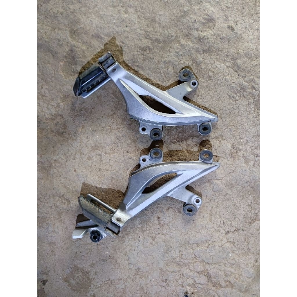postep belakang supra x 125 injeksi helm in original