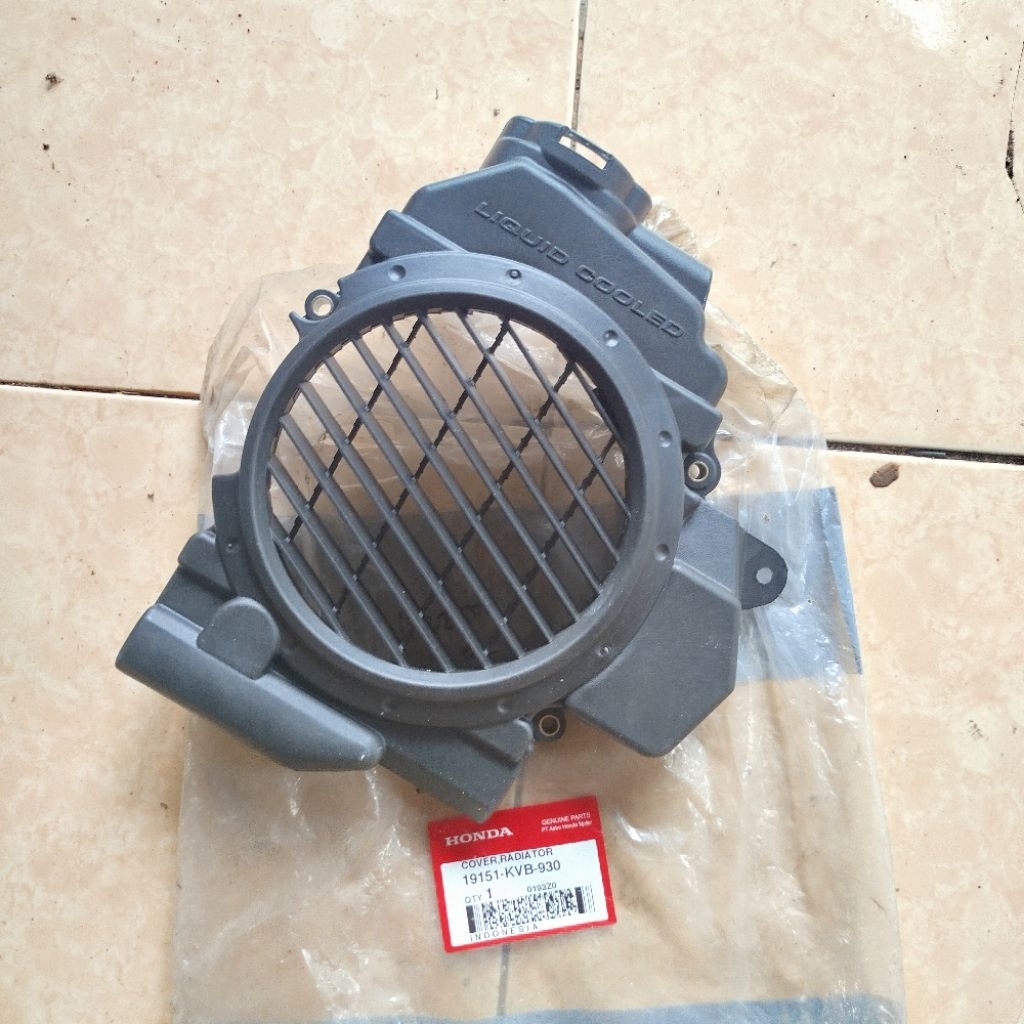 Cover Tutup Pelindung Radiator Vario 110 Karbu Vario Lama Hitam Original AHM 19151-KVB-930