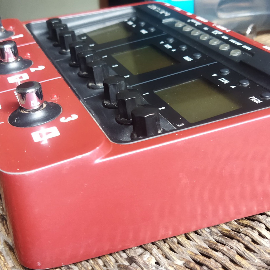 Zoom B3 efek pedal bass