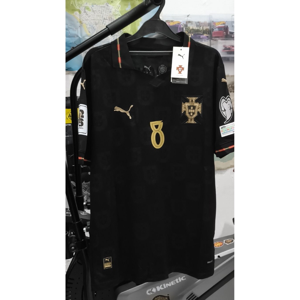 Jersey Portugal Hitam Away Black 2025/2026- #8 B.Fernandes- Size L