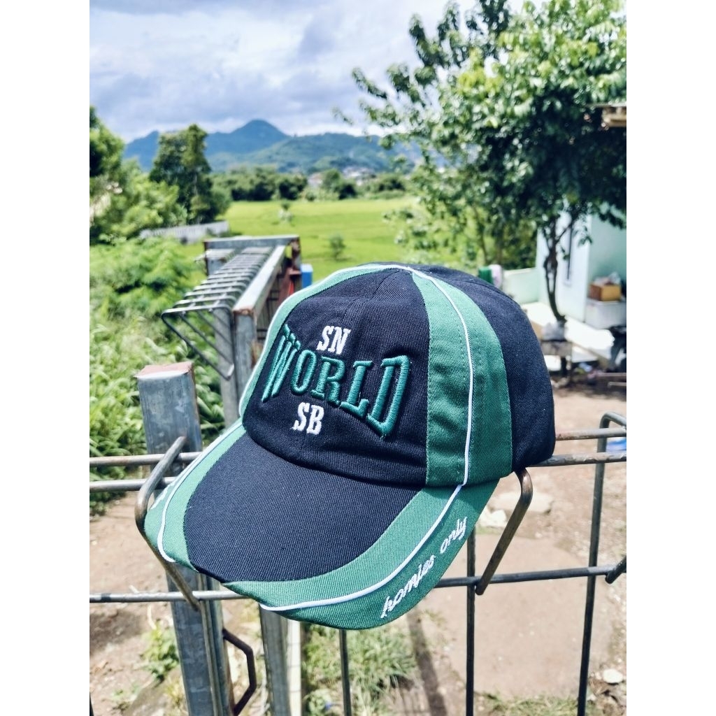 TOPI SNSB WORLD END SEASON