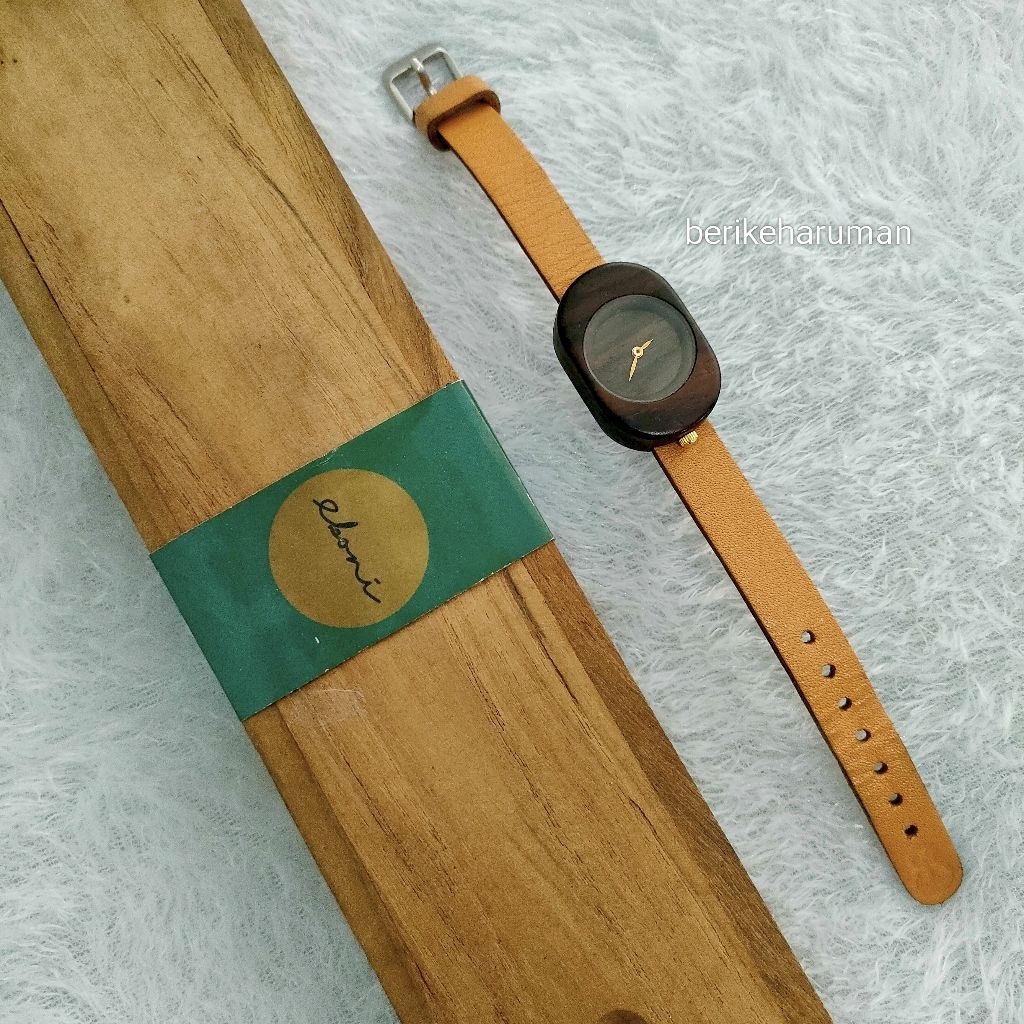 Jam tangan kayu Eboni - Pandora (Preloved)