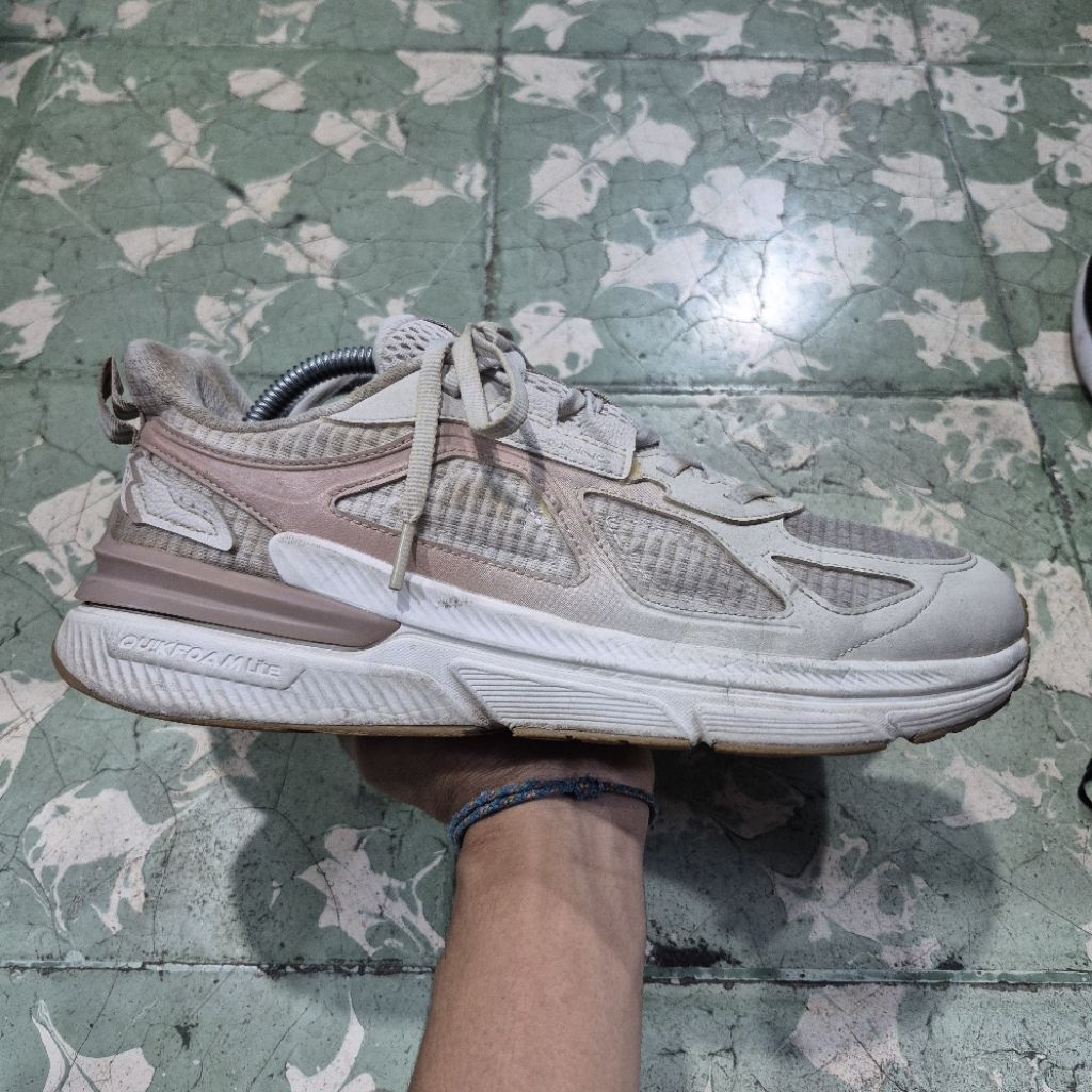 Sepatu 361 Degress Pria(43)