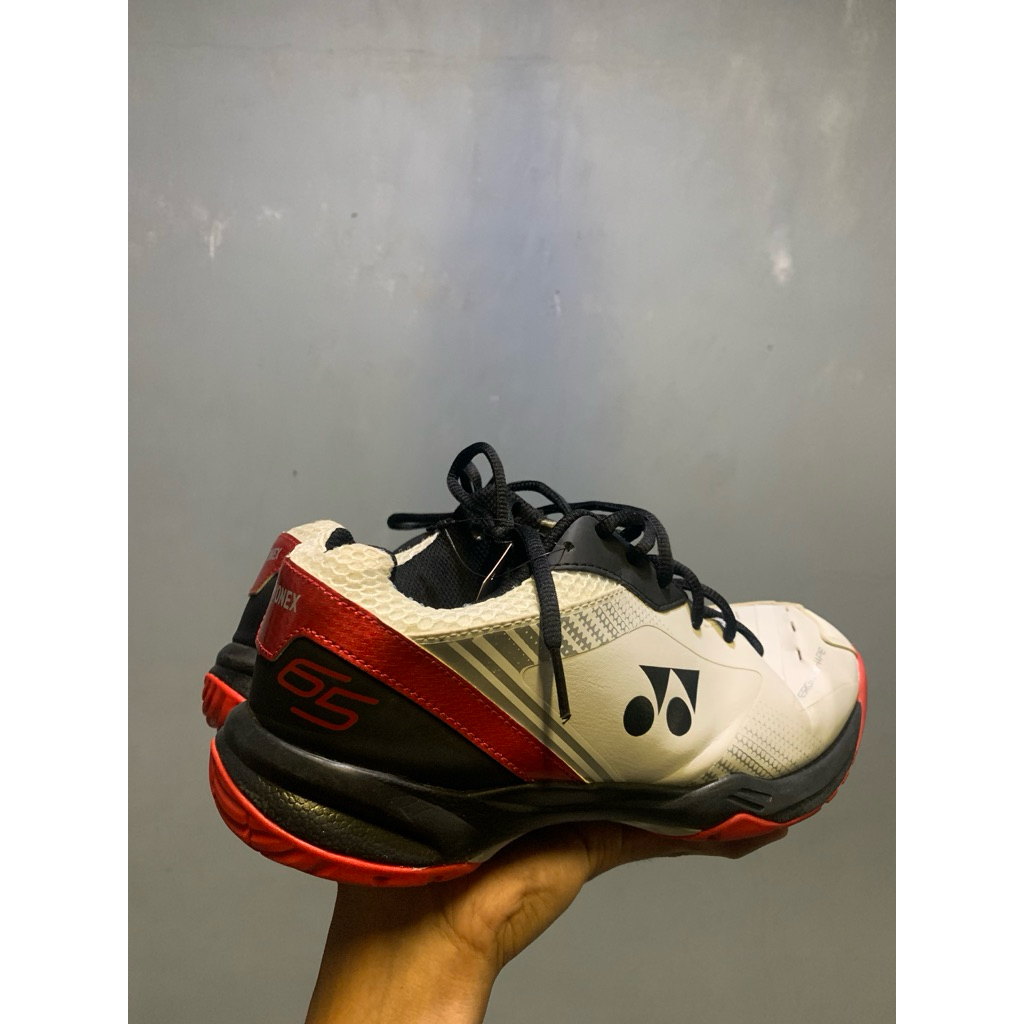 Yonex Sepatu Badminton Tenis Indoor Size 40 Mulus Preloved Bekas