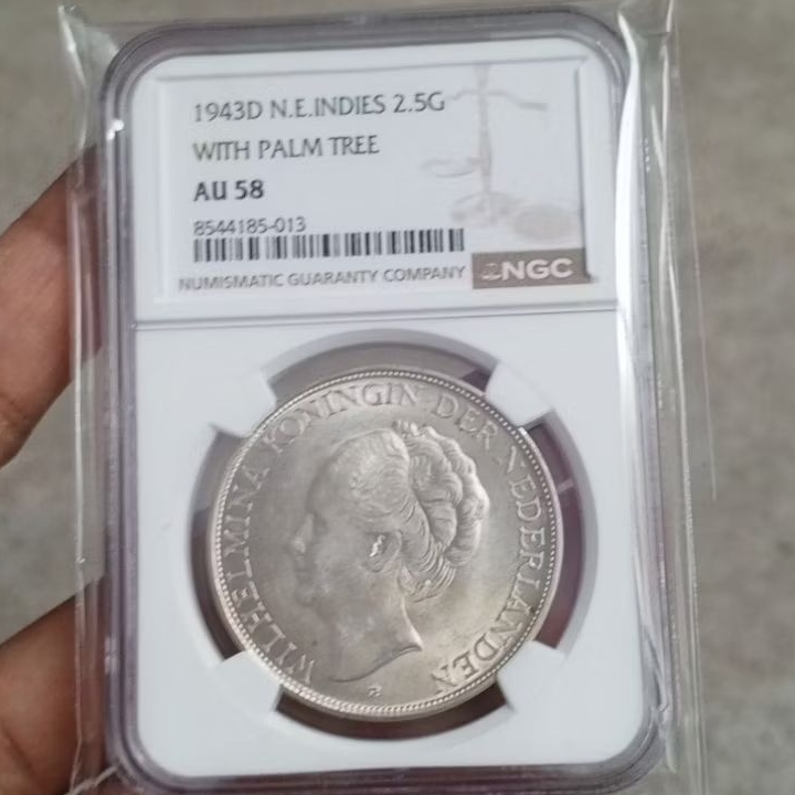NGC AU 58 2,5 Gulden Wilhelmina thn 1943D