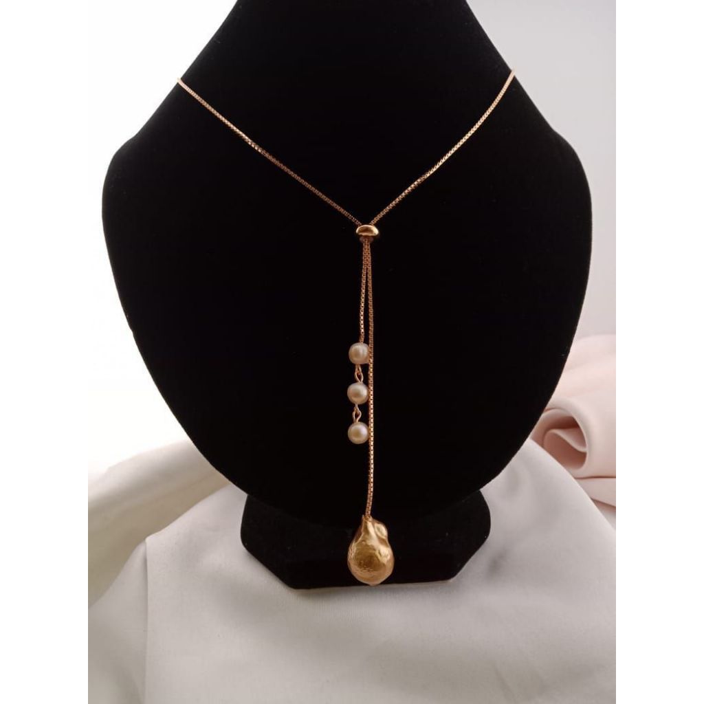 Kalung Mutiara Baroque   Spesifikasi : - Mutiara Baroque - Ikat Rhodium