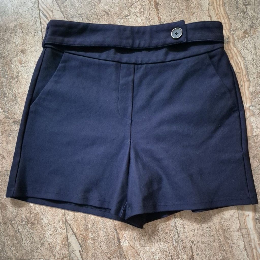 Celana pendek wanita iora navy