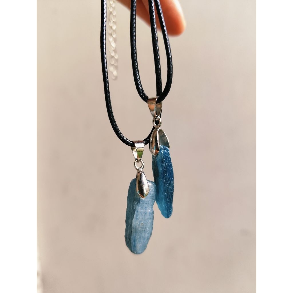 Natural Crystal Kalung / Pendant Blue Kyanite