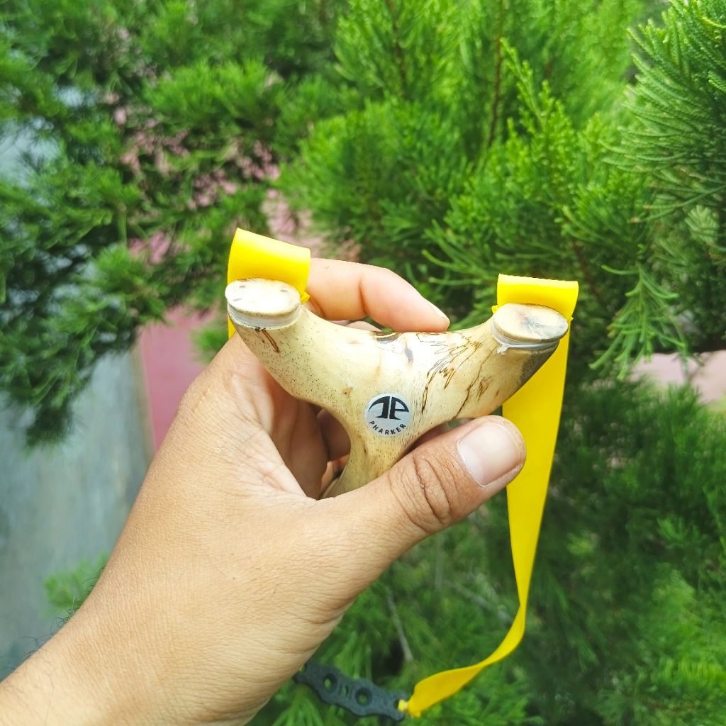 frame ketapel bahan kayu asam jawa corak natural