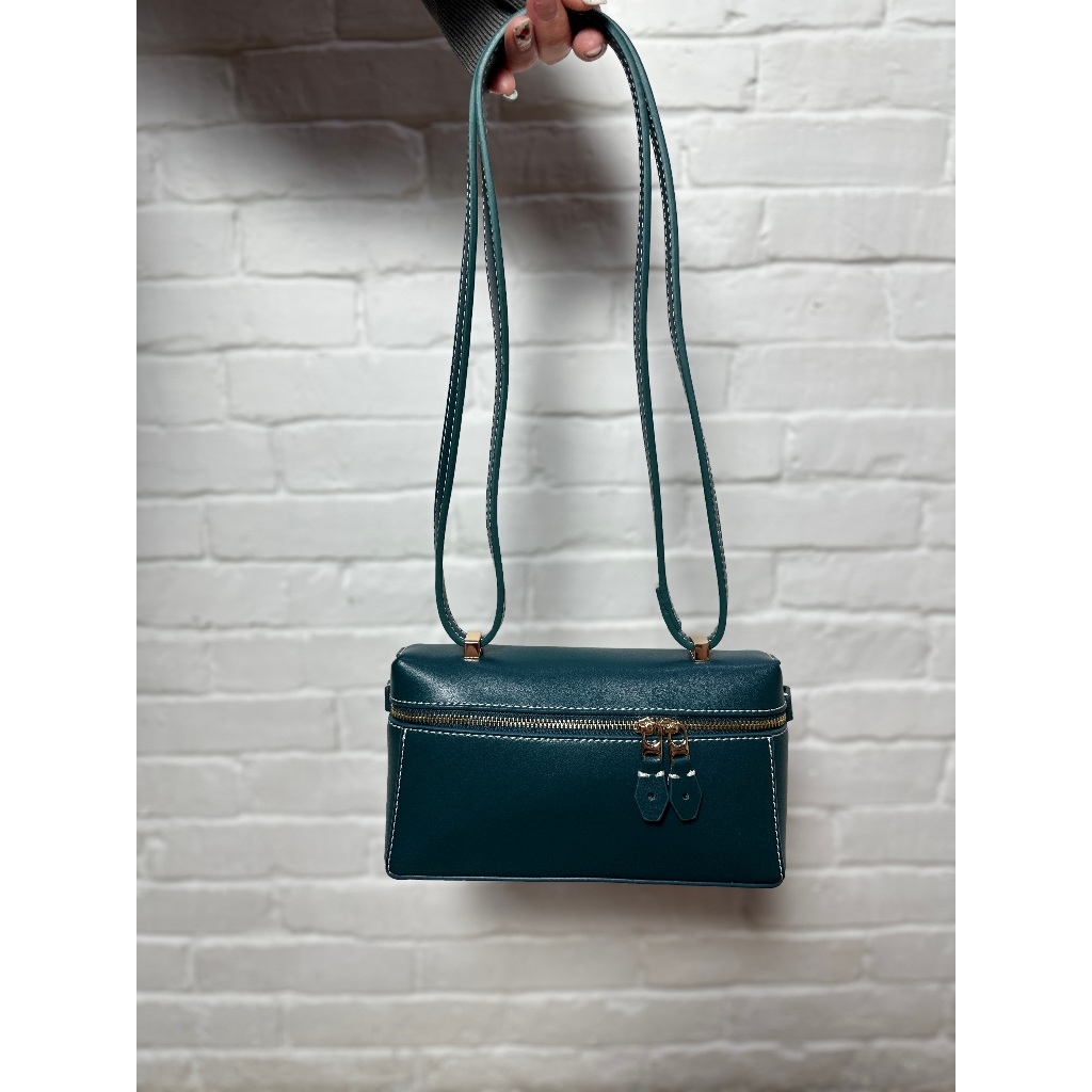 LORO PIANA BAG WARNA: EMERALD GREEN 100% KULAS IN LAMBSKIN