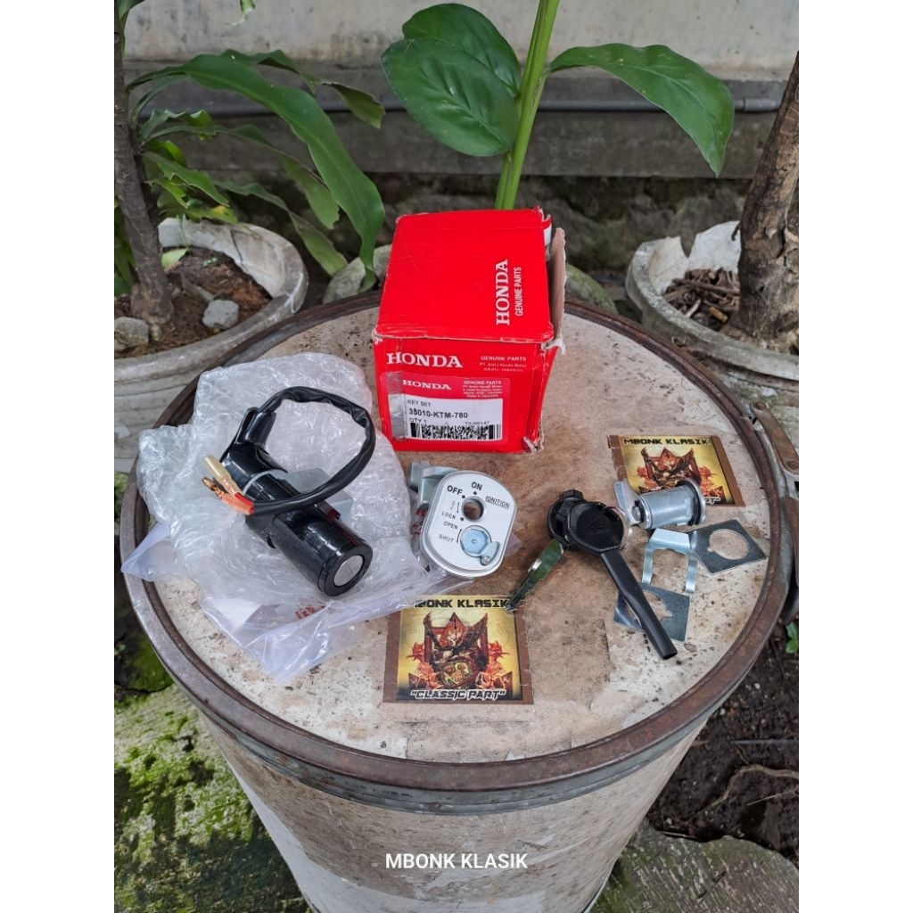 kunci kontak sett jok supra x 125 karbu old lama ORIGINAL BARU KTM kunci kontak supra x 125 old lama