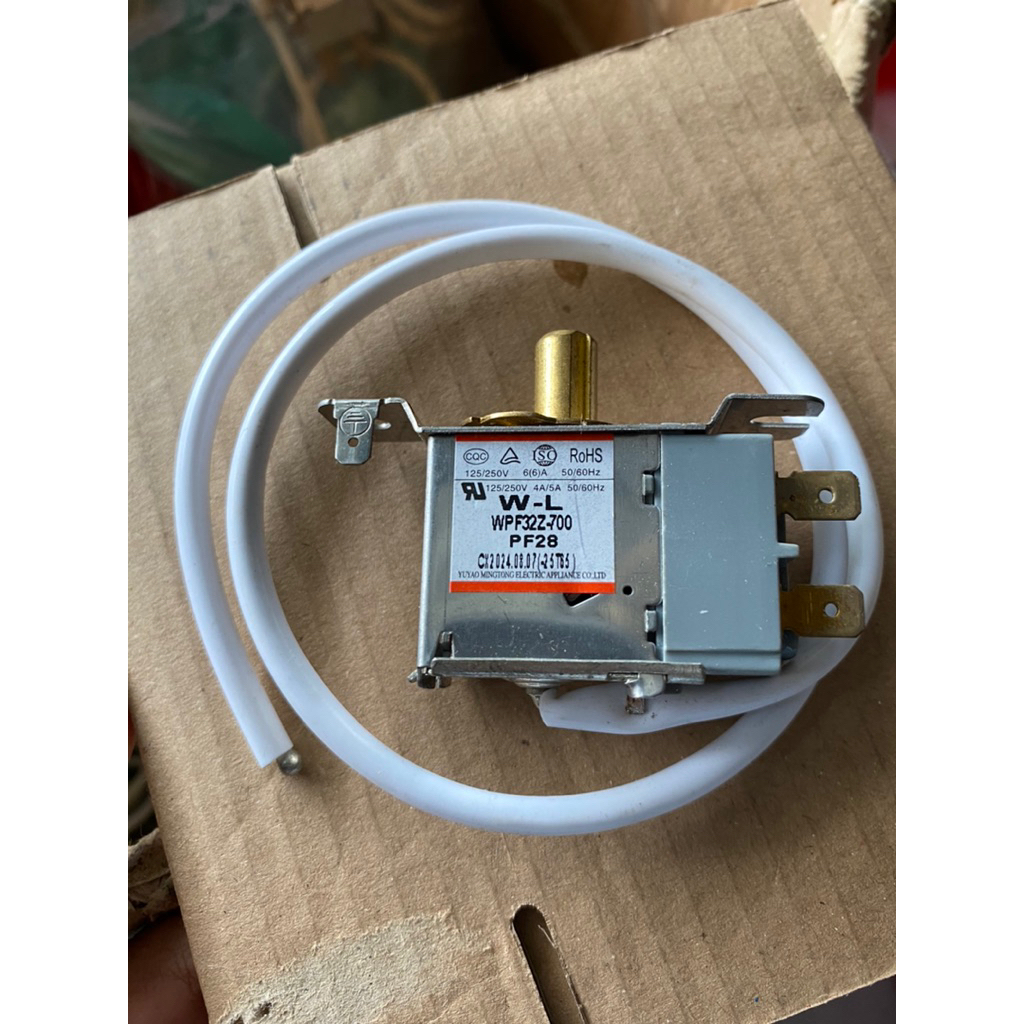 Thermostat Kulkas Freezer BOX W-L WPF32Z-700 POLYTRON Original