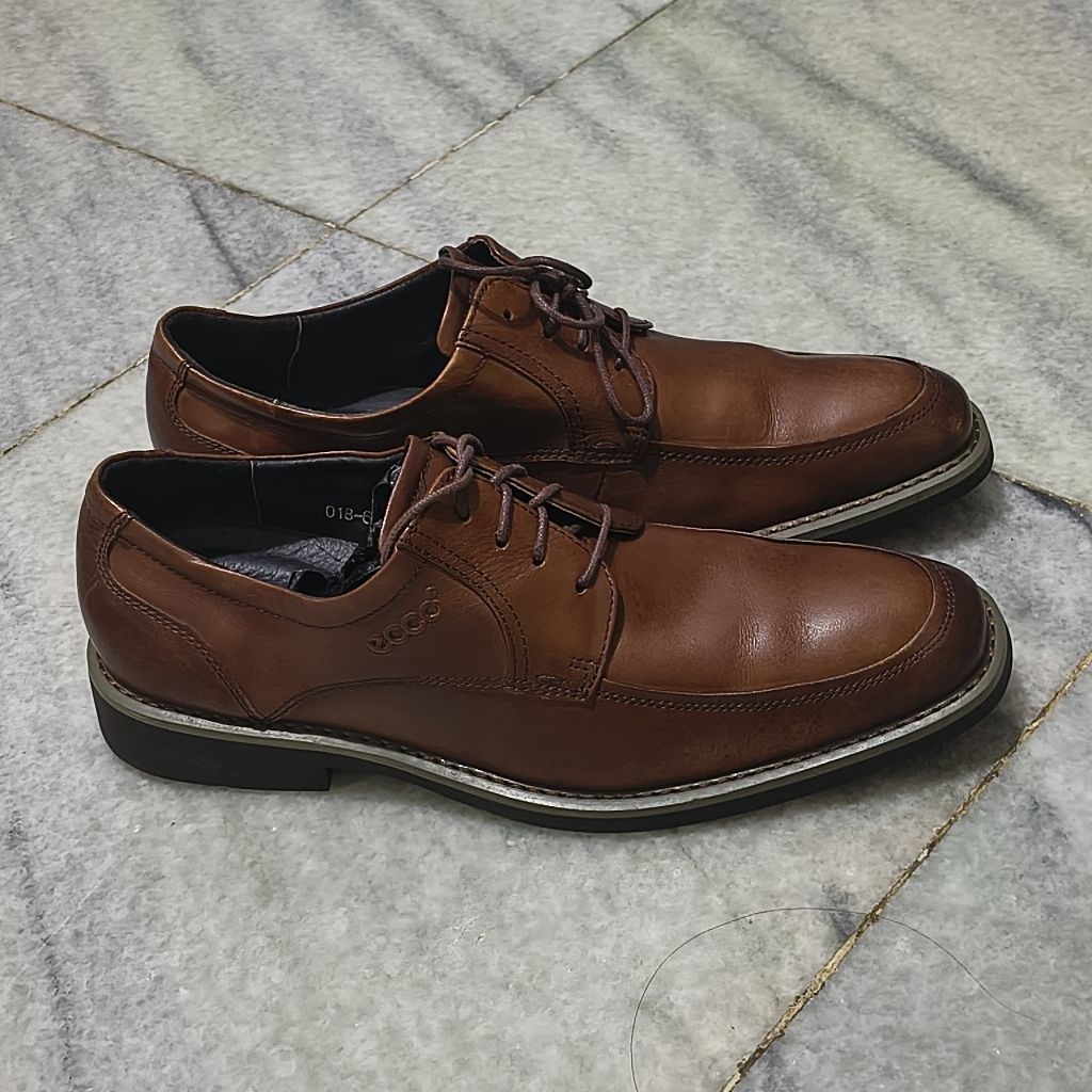 Sepatu Pria ECCO  Kulit Coklat Original Second Size 40 25,5cm