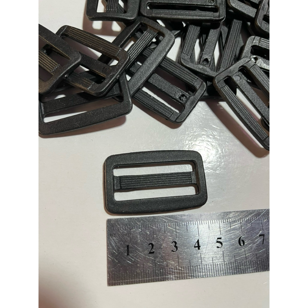 ring jalan gesper tas plastik 4cm warna hitam