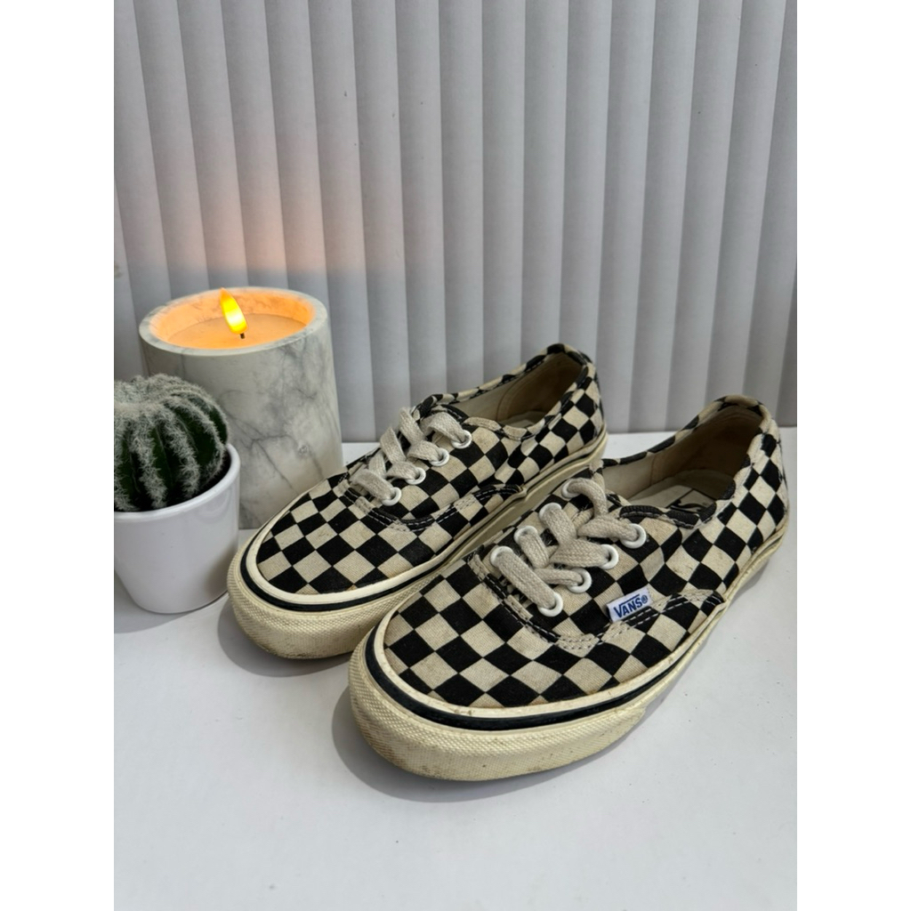 Sepatu Anak Vans Catur Style 44 Original Size 35 Insole 22cm Preloved / Second Pribadi