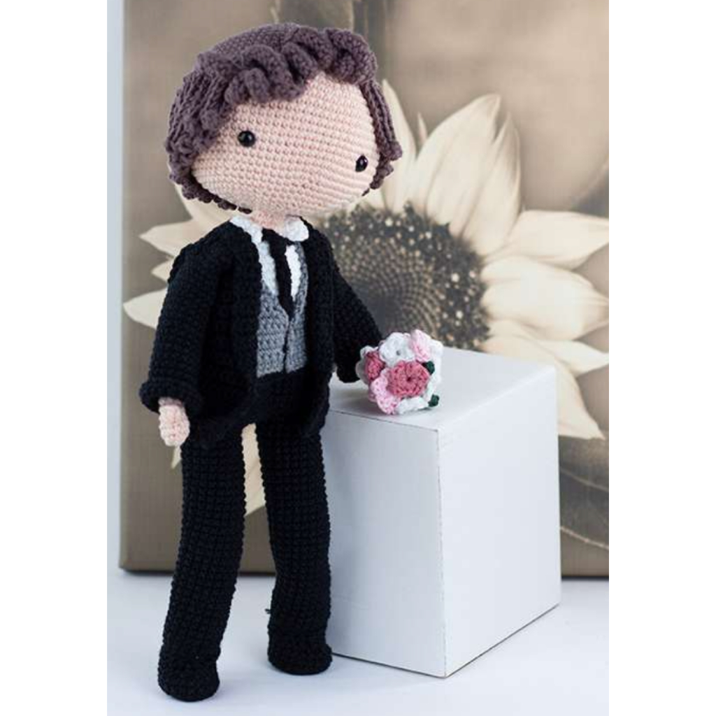 GROOM {Amigurumi/Crochet Pattern}