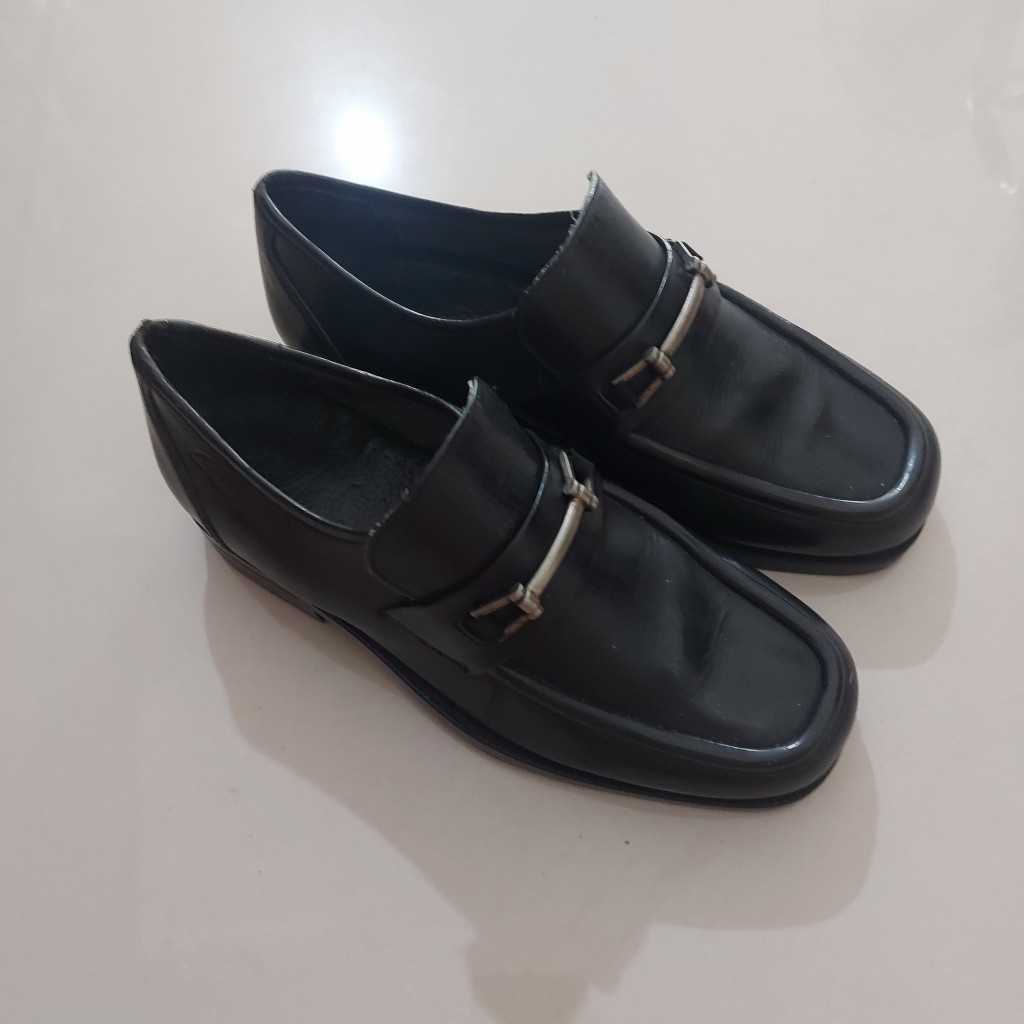 Preloved Sepatu Pantofel Clarks Ori Asli