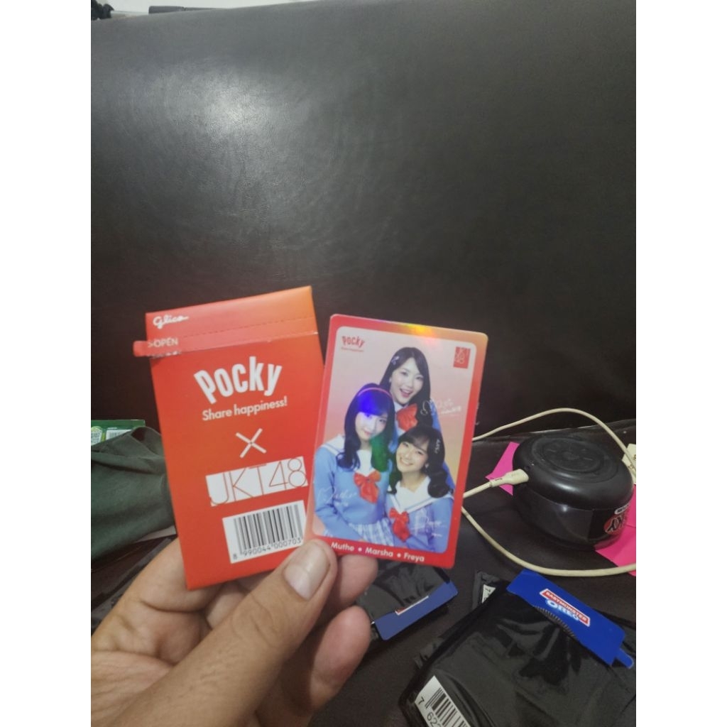 Paket hemat 2 photocard official jkt48 x pocky [marsh + grup ]