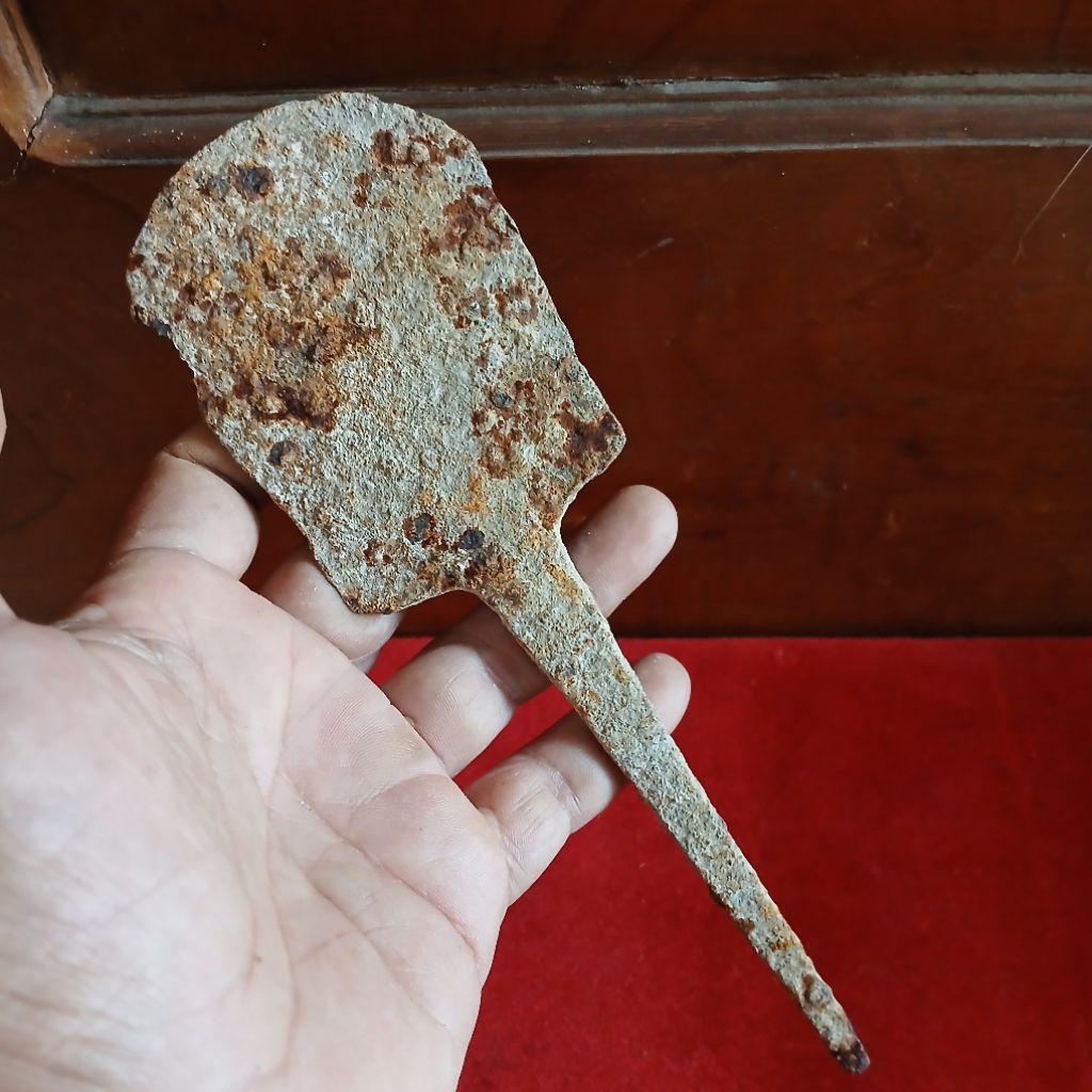 Koleksi Temuan Galian Tanah Jenis Kapak Andong Besi KUNO KaBudhan