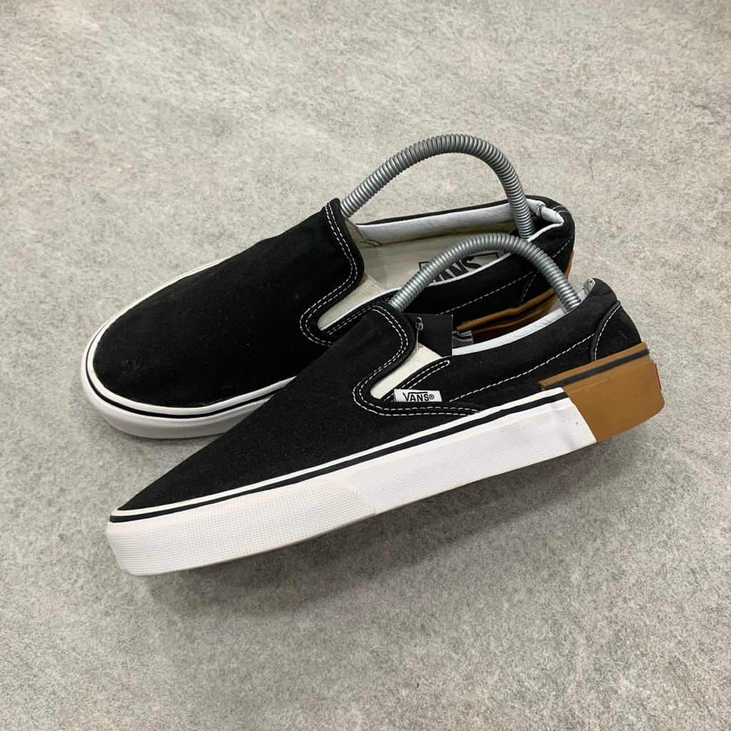 Vans Classic Slip-On 'Black Gum Block'