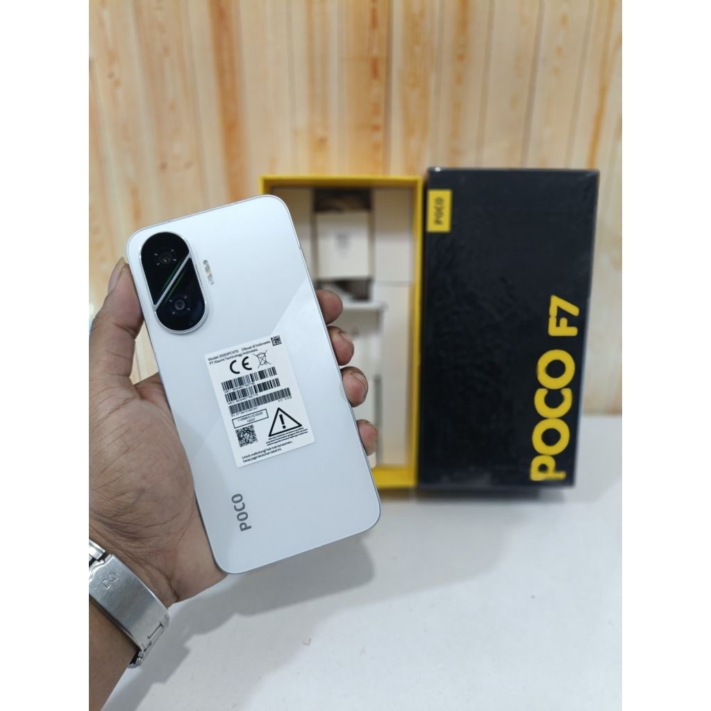 poco f7 5g 12/512 GB