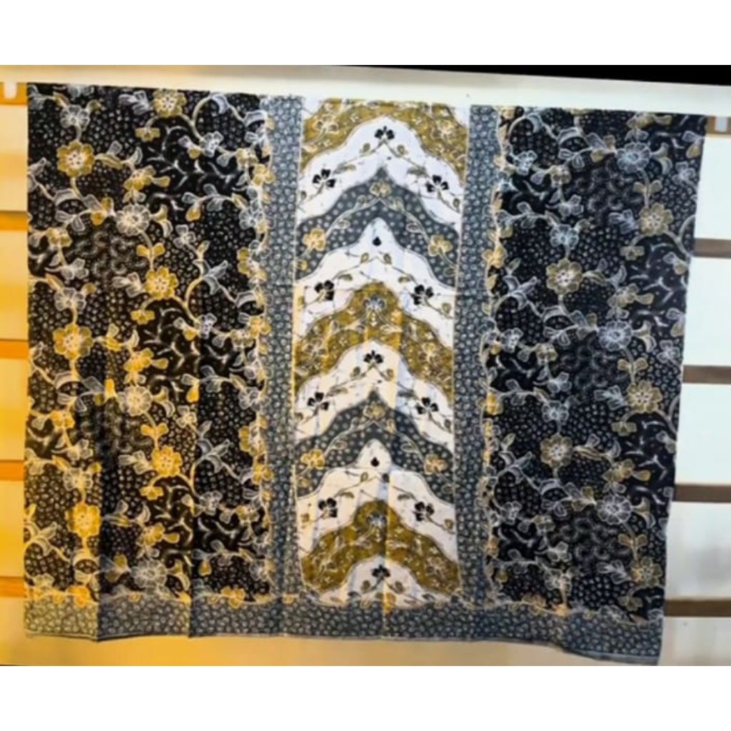 Sarung batik untuk anak muda masa kini terpopuler