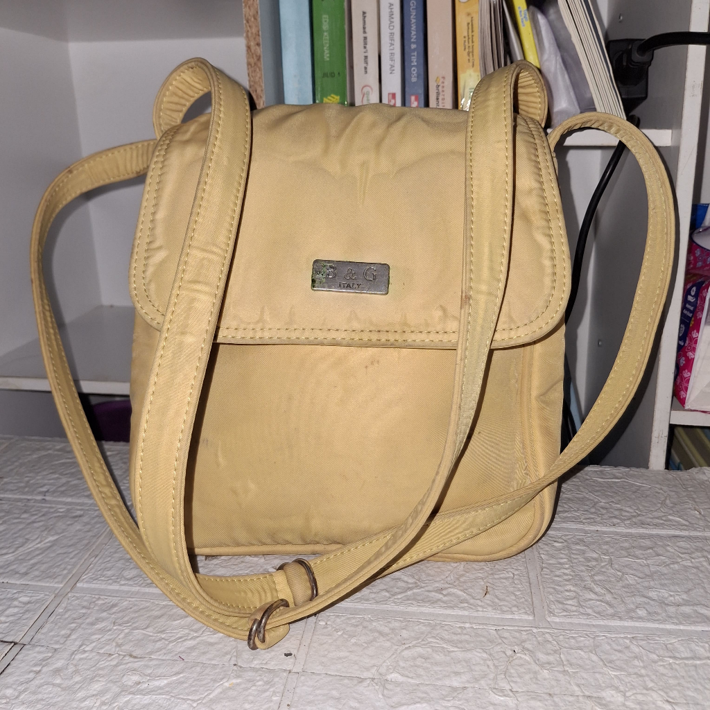 Preloved Tas Shoulderbag Kuning