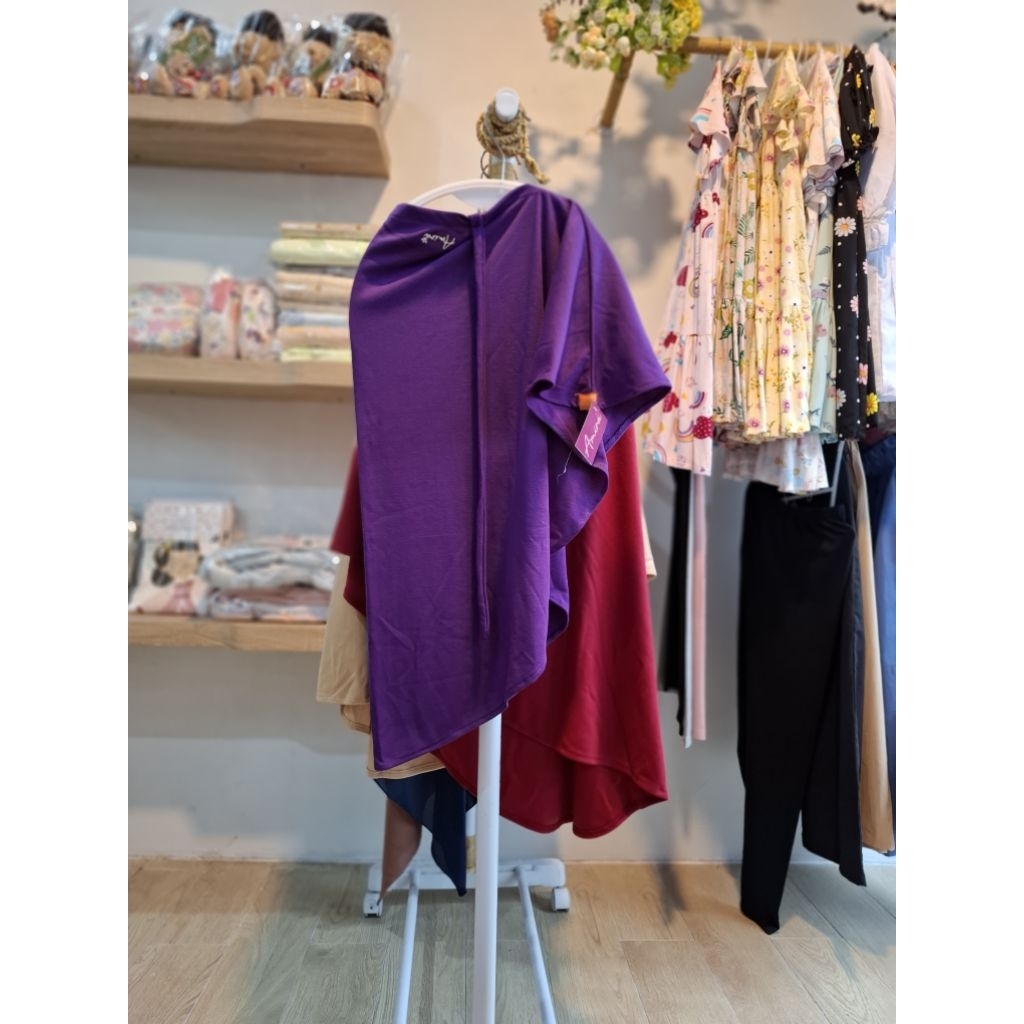 Jilbab anak SD ungu tua