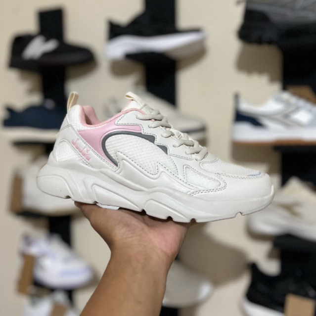 SEPATU DIADORA NAKAMURA WHITE 37 RUNNING SNEAKERS WANITA MURAH CASUAL SALE
