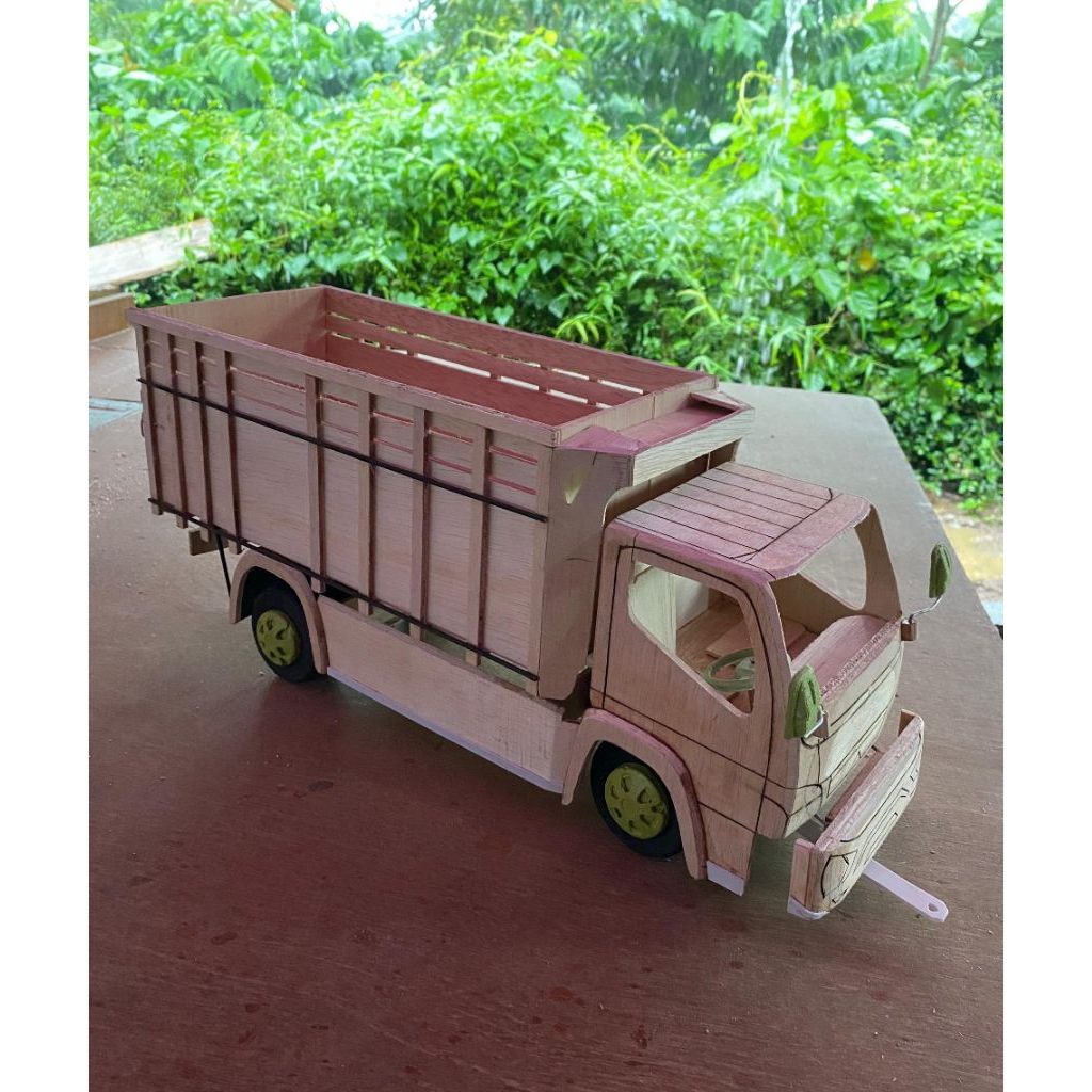 MINIATUR TRUK OLENG MENTAHAN SKALA 01:14 BUMPER HIDROLIK