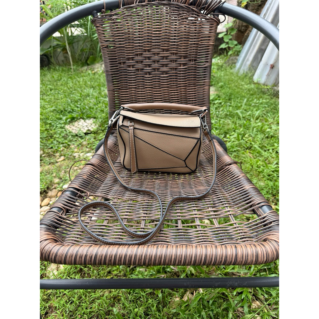 Loewe Puzzle Mini Sand Grained Calfskin Preloved