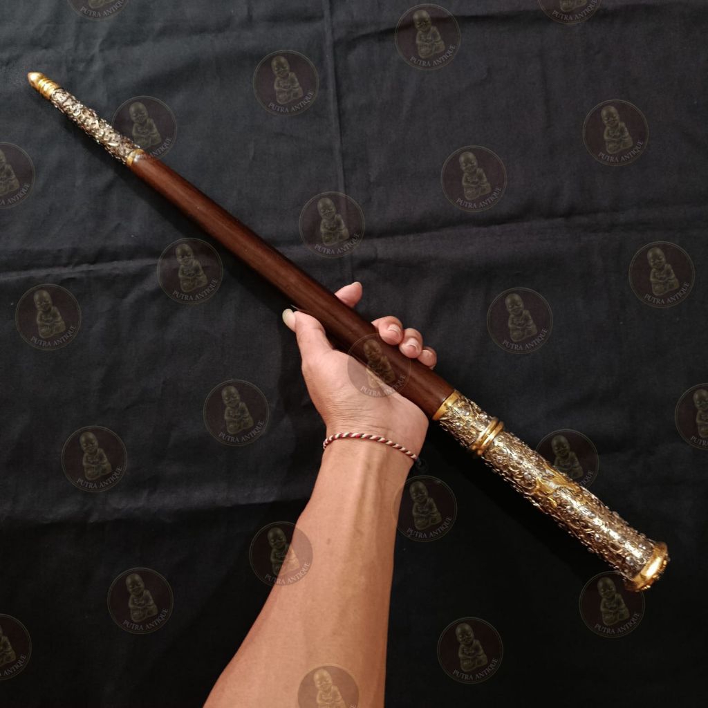 Koleksi Tongkat Komando Bahan Kayu Kombinasi Tembaga Hias Batu Yakut