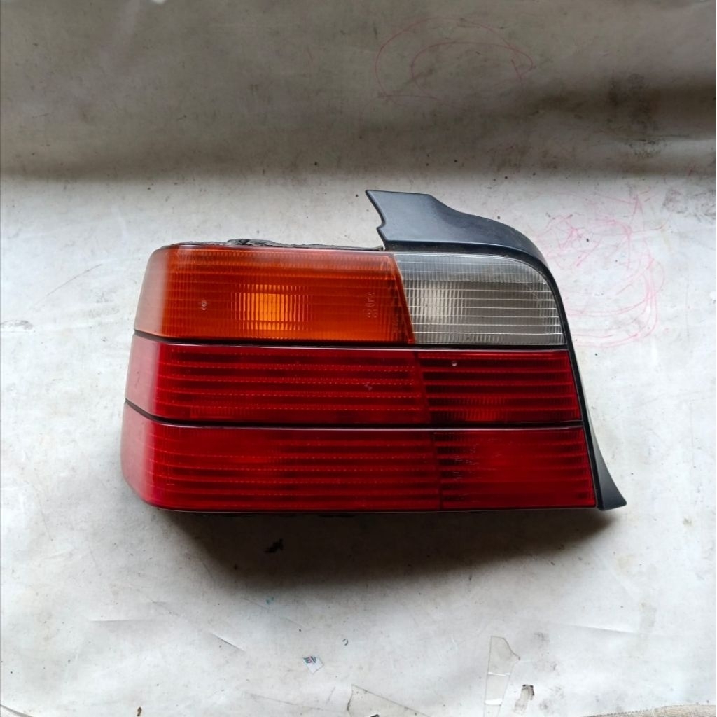 Stoplamp kiri bmw E36 copotan original