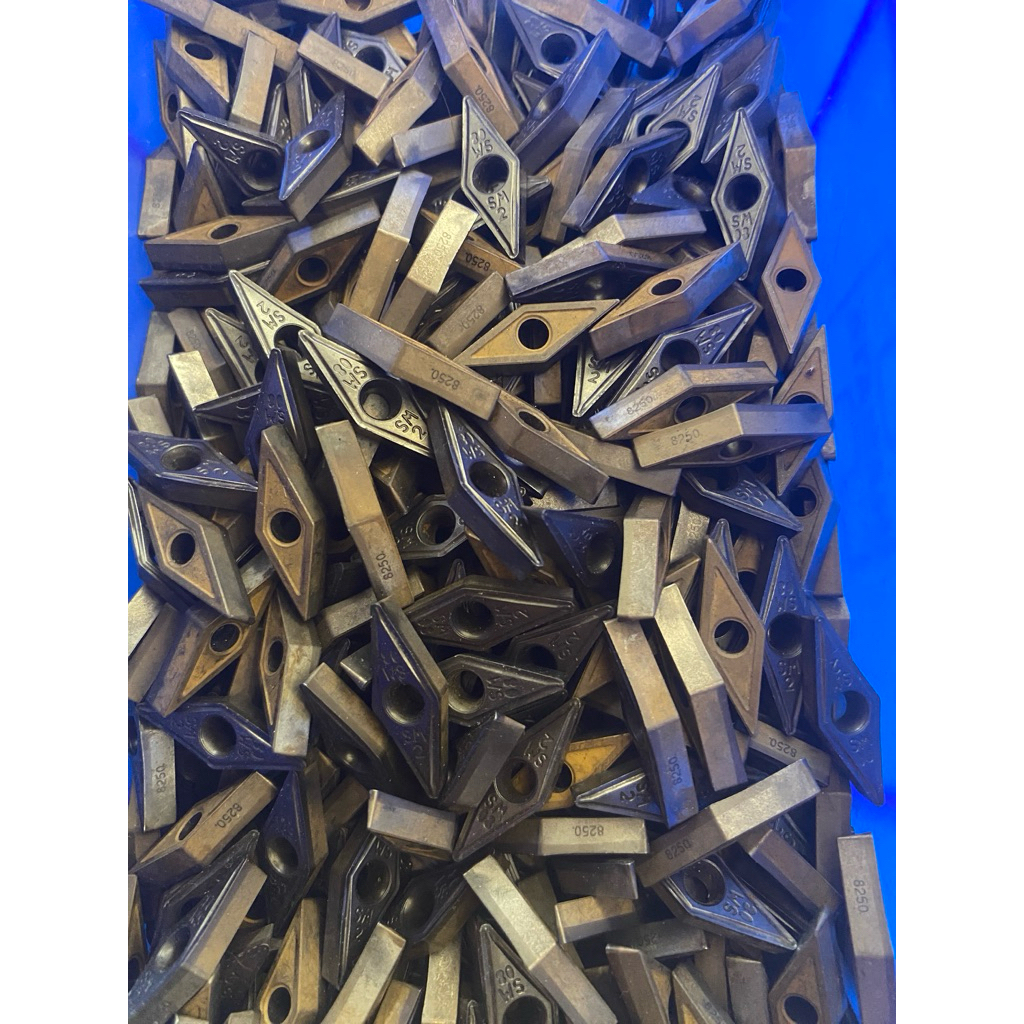 INSERT VCMT 1608 CARBIDE BEKAS MULUS