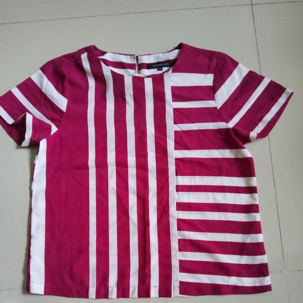 PRELOVED BAJU CONNEXION FUSCHIA PINK TOP UK M.