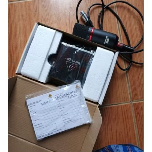 soundcard Behringer umc22 BARU GRESS GRATIS MIC SECOND SCARLETT FOCUSRITE