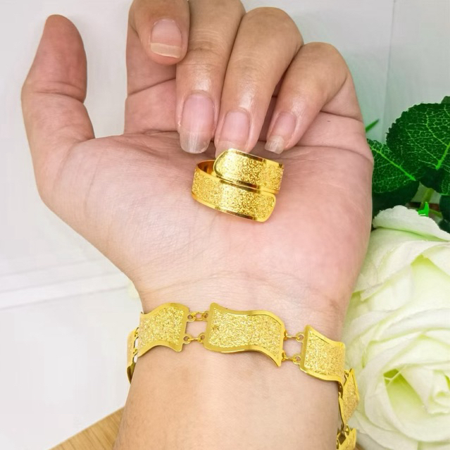Perhiasan Titanium Gelang Wanita Dubai Gratis Cincin Dubai Warna Emas24K