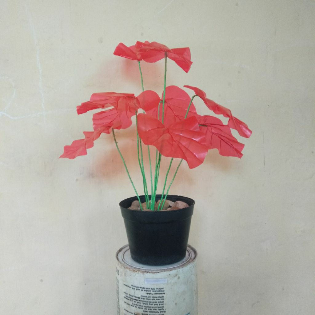 bunga keladi hias artificial,kerajinan plastik kresek