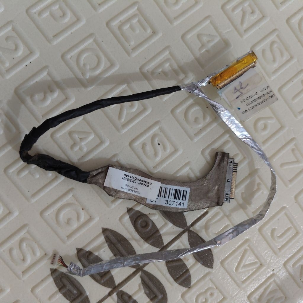 fleksibel flexsibel lcd Laptop hp pavilion DM1