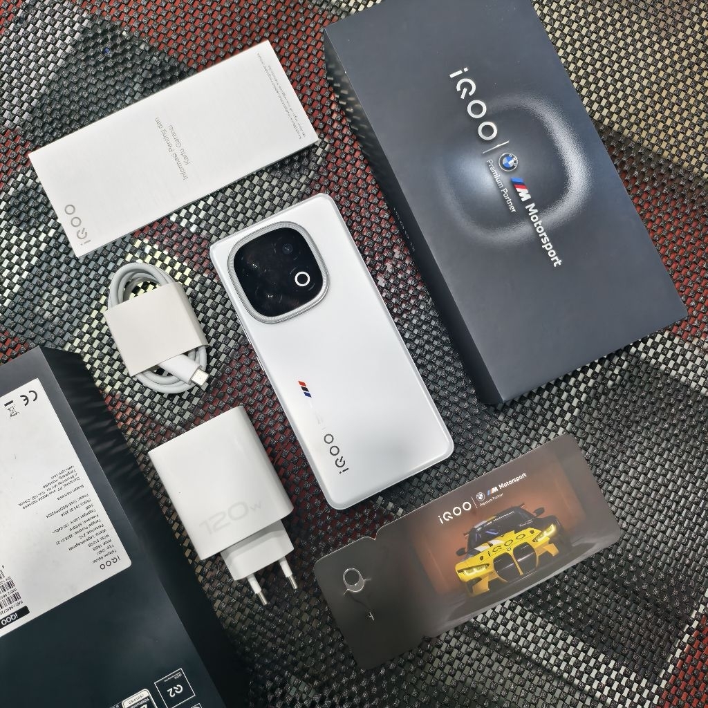 iqoo 13 5g 16/512gb fullset Like New