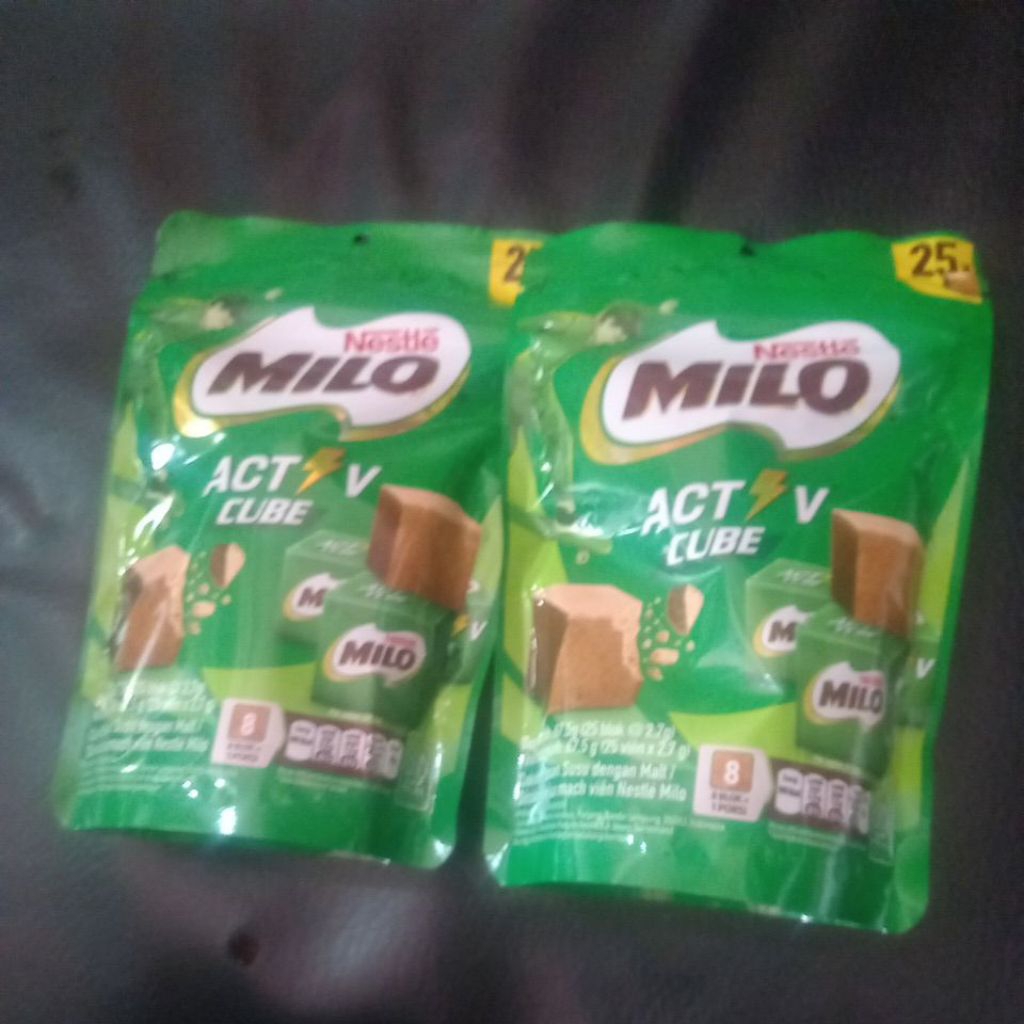 2pouch isi (50pcs) 25pcs/pouch.Permen Milo cube dengan permen perpaduan cokelat dan susu serta Malt