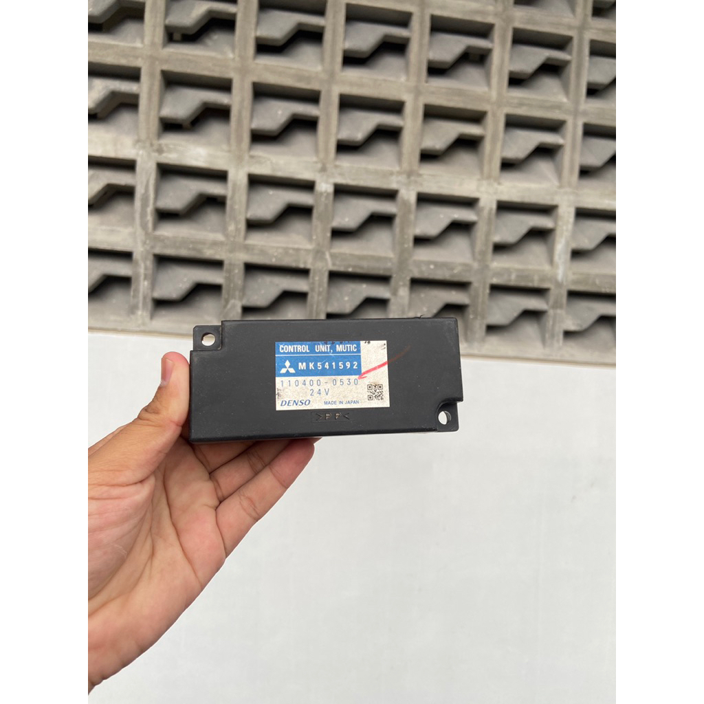 ICU CANTER CONTROL UNIT /RELAY WIPER PS 110.125 ORIGINAL