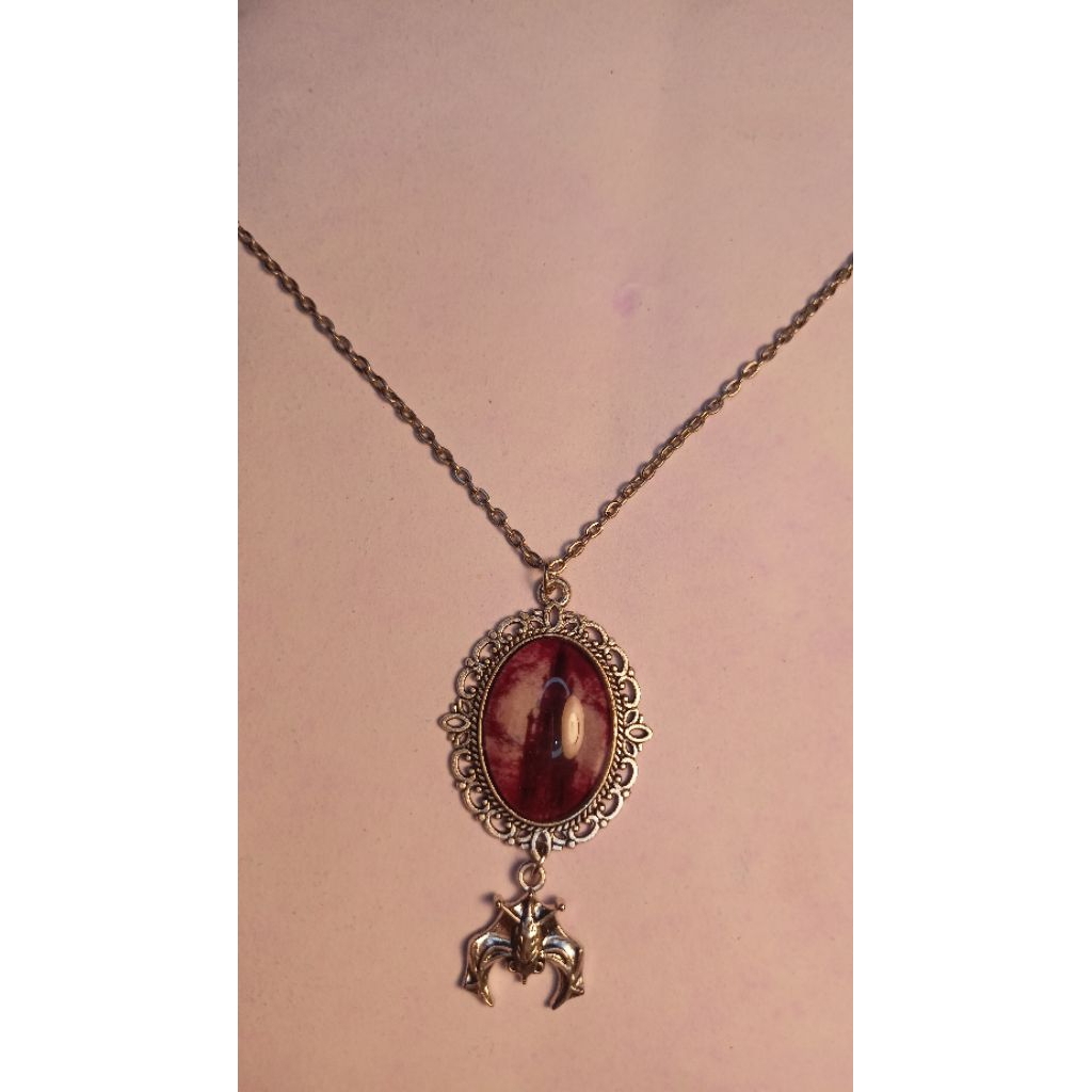 "crimson bloody castle necklace"