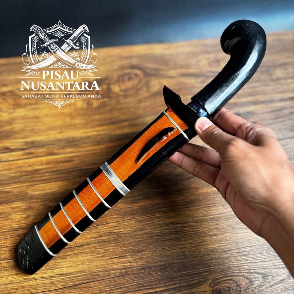 Golok Kebun Baja Bilah Tebal Baja Per Pilihan Gagang Kayu Kokoh