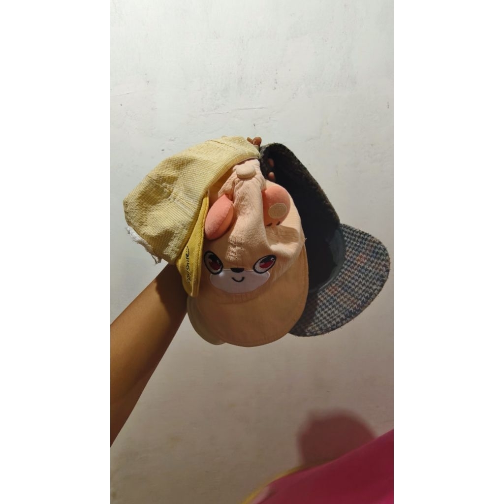 Topi bayi lucu dan menggemaskan