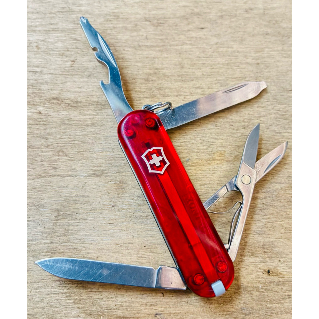 victorinox rambler merah tranpran (original bekas)
