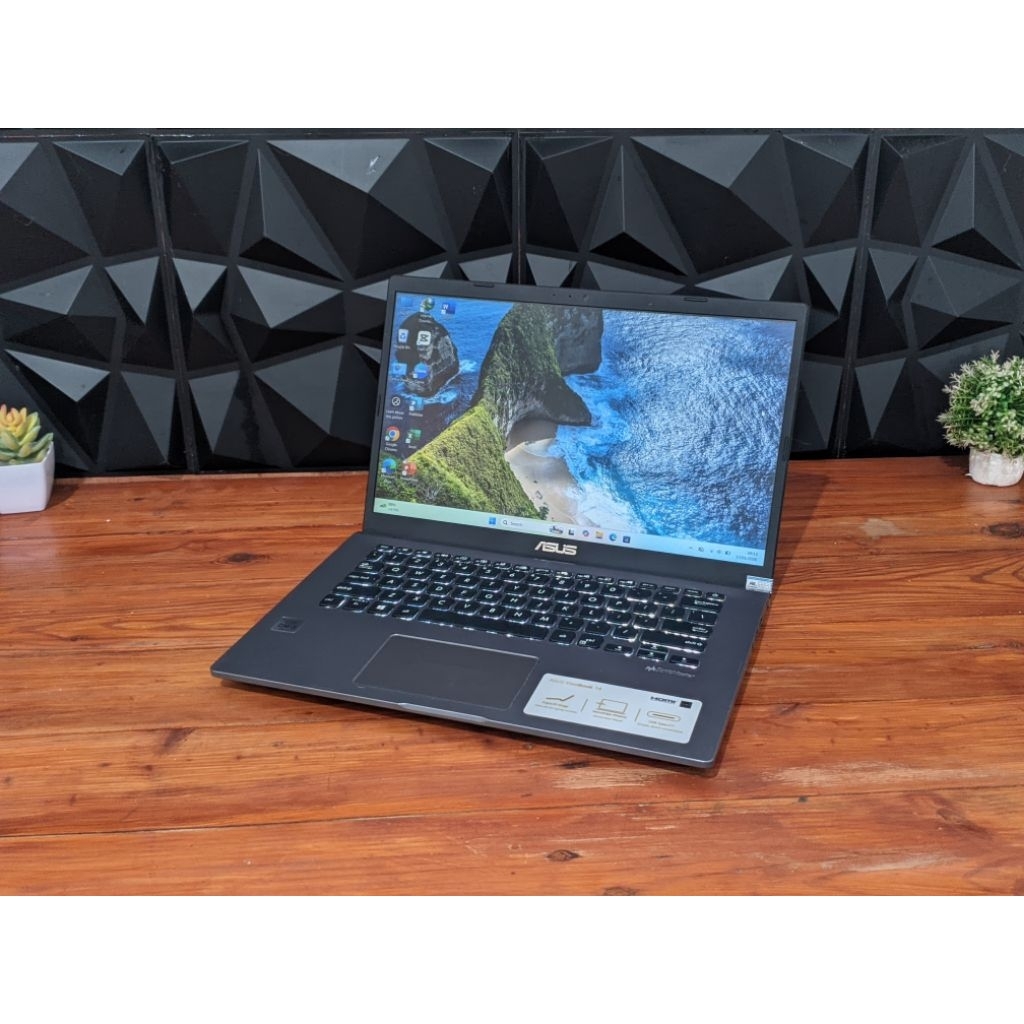 Laptop Asus VivoBook Core i3 generasi 10