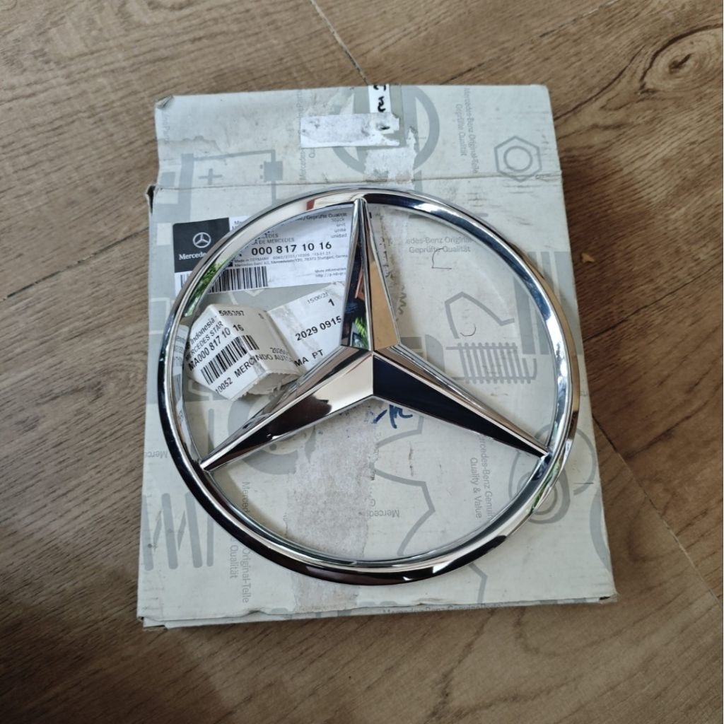 Emblem logo bintang grill mercy Mercedes benz W204 W205 CLA GLA W246 W218 GLE original A0008171016