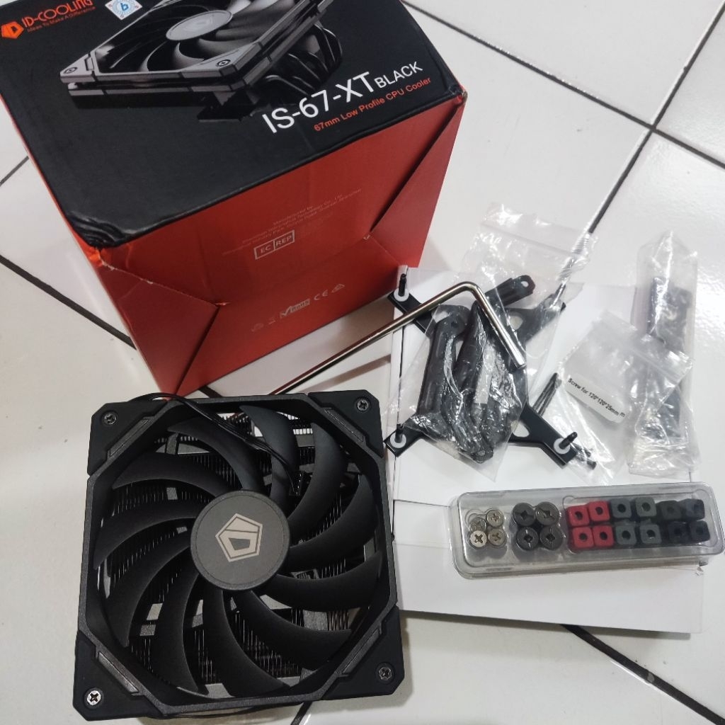 Cpu cooler low profil ID COOLING IS 67 XT BLACK